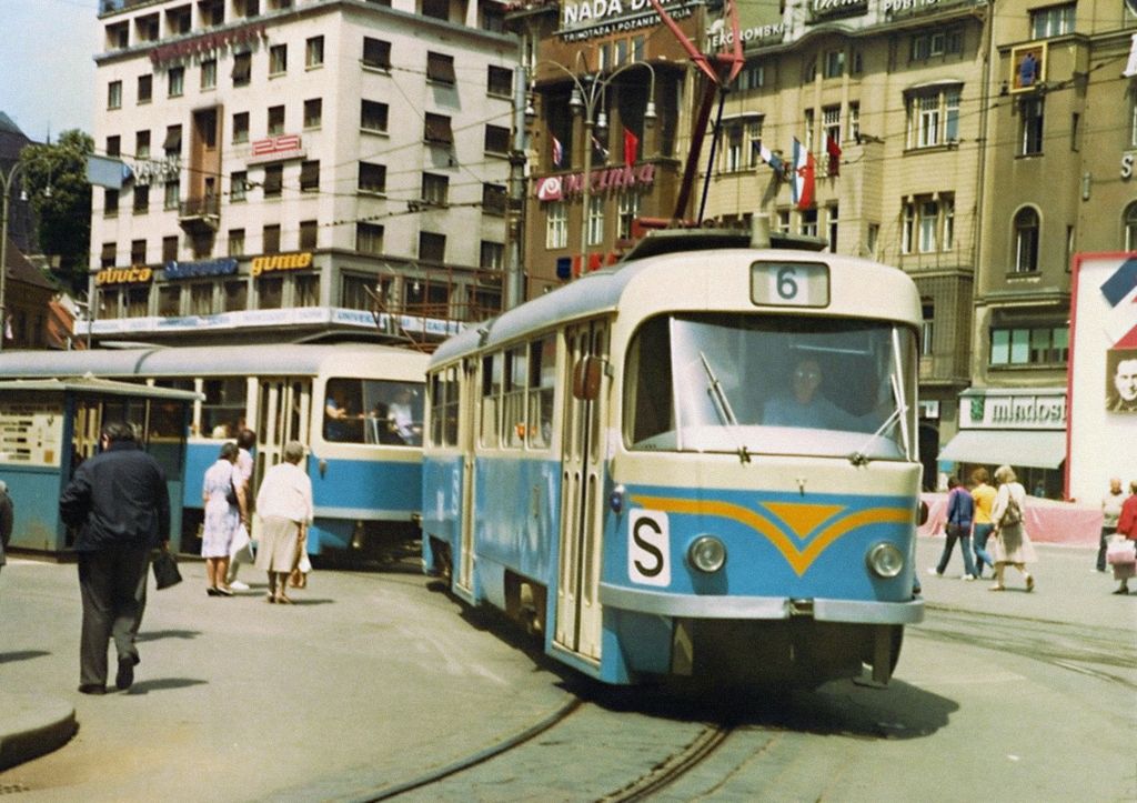 Trg Republike (današnji Trg bana Jelačića) oko 1983. godine